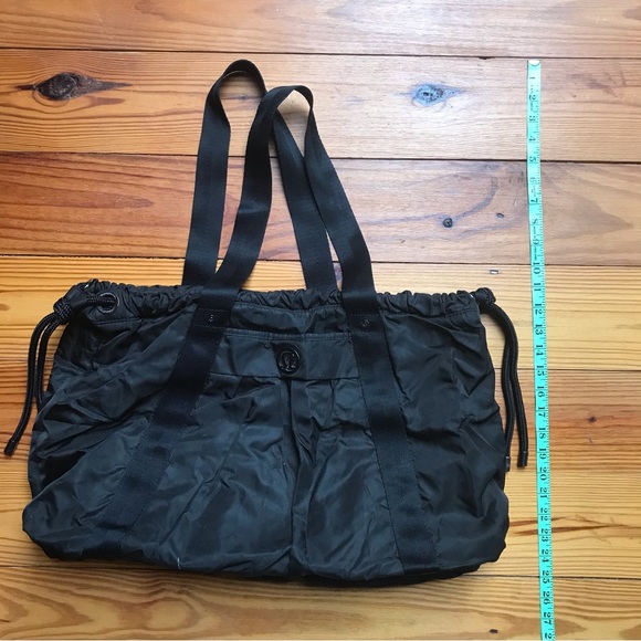 Lululemon Athletica Black Athletic Gym Bag, EUC, 22” - Picture 14 of 16